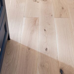 Evolve Flooring - 190 Brushed & Invisible Oiled - Image 2